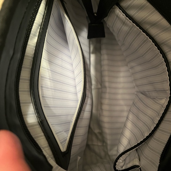 Jen & Co. black shimmer neoprene medium crossbody NWOT - Picture 9 of 13